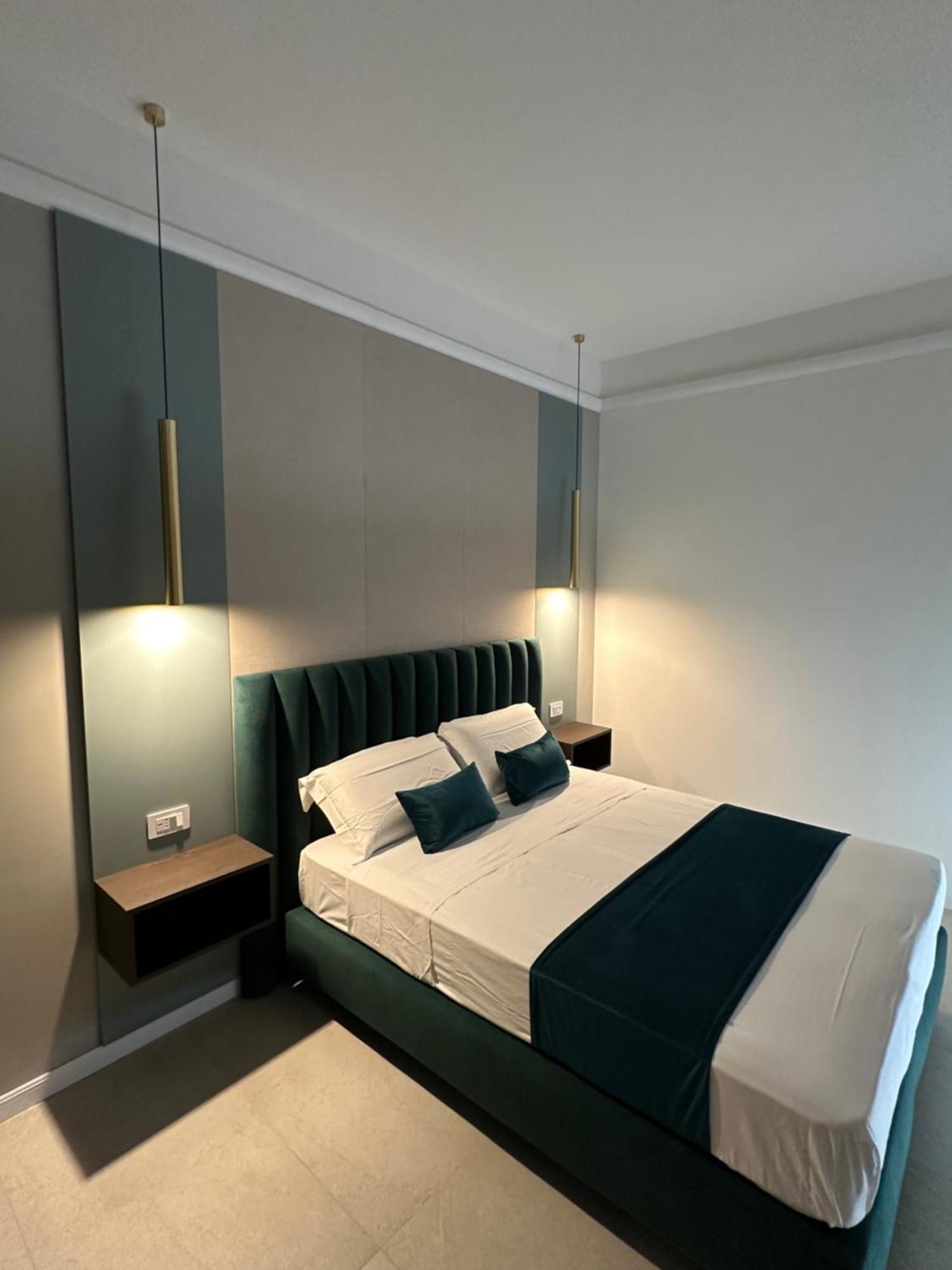 Hotiday Room Collection - Napoli Museo Suite Exterior foto