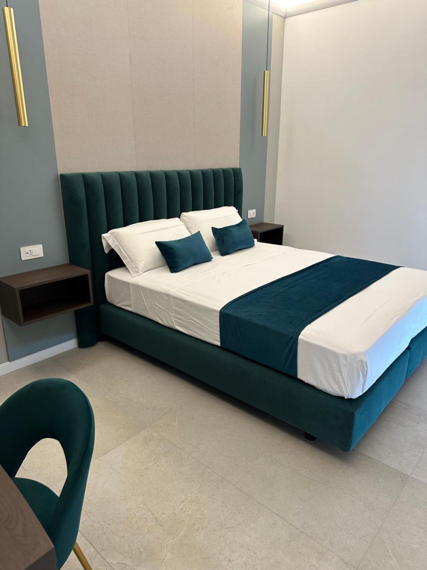 Hotiday Room Collection - Napoli Museo Suite Exterior foto