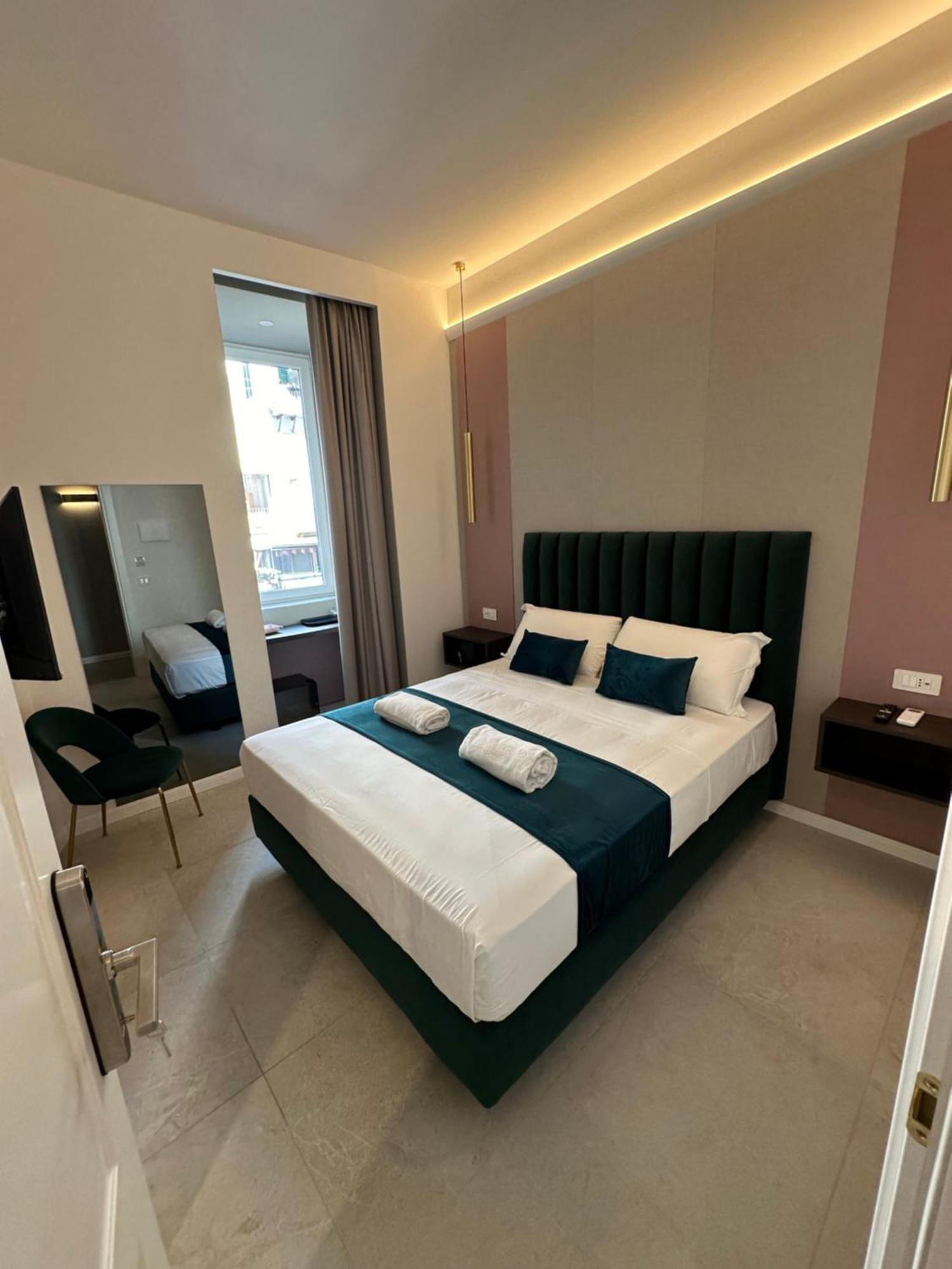 Hotiday Room Collection - Napoli Museo Suite Exterior foto